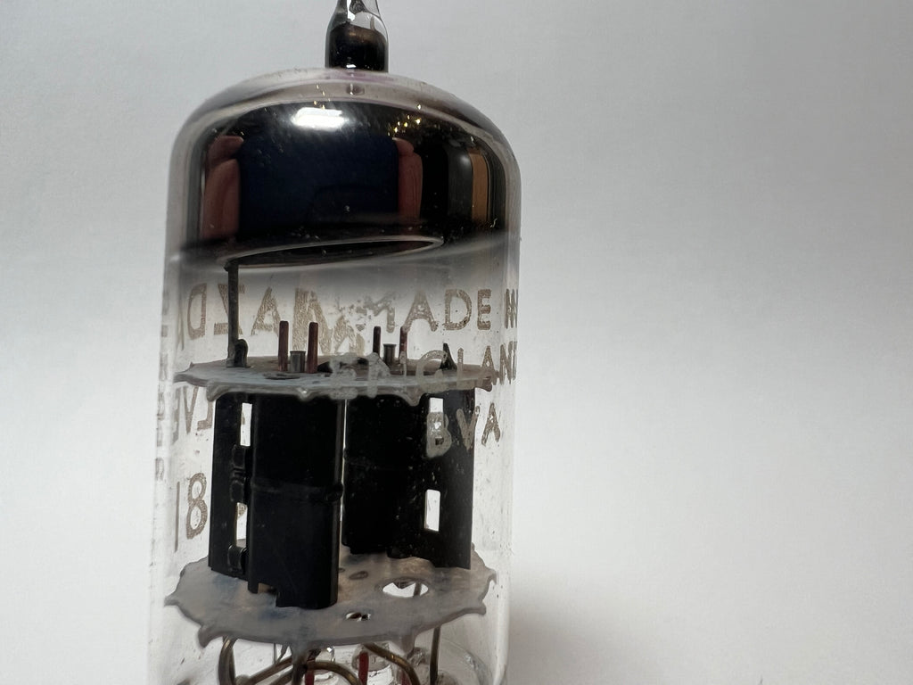 Vintage ECC81 Vacuum Tube/Valve (ID: 2118)